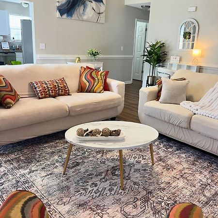 Queen City Family-Friendly Entire House, シャーロット エクステリア 写真
