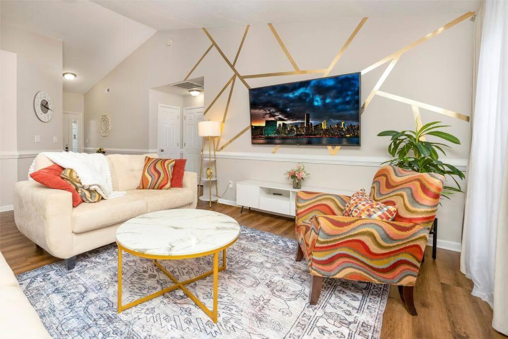 Queen City Family-Friendly Entire House, シャーロット エクステリア 写真