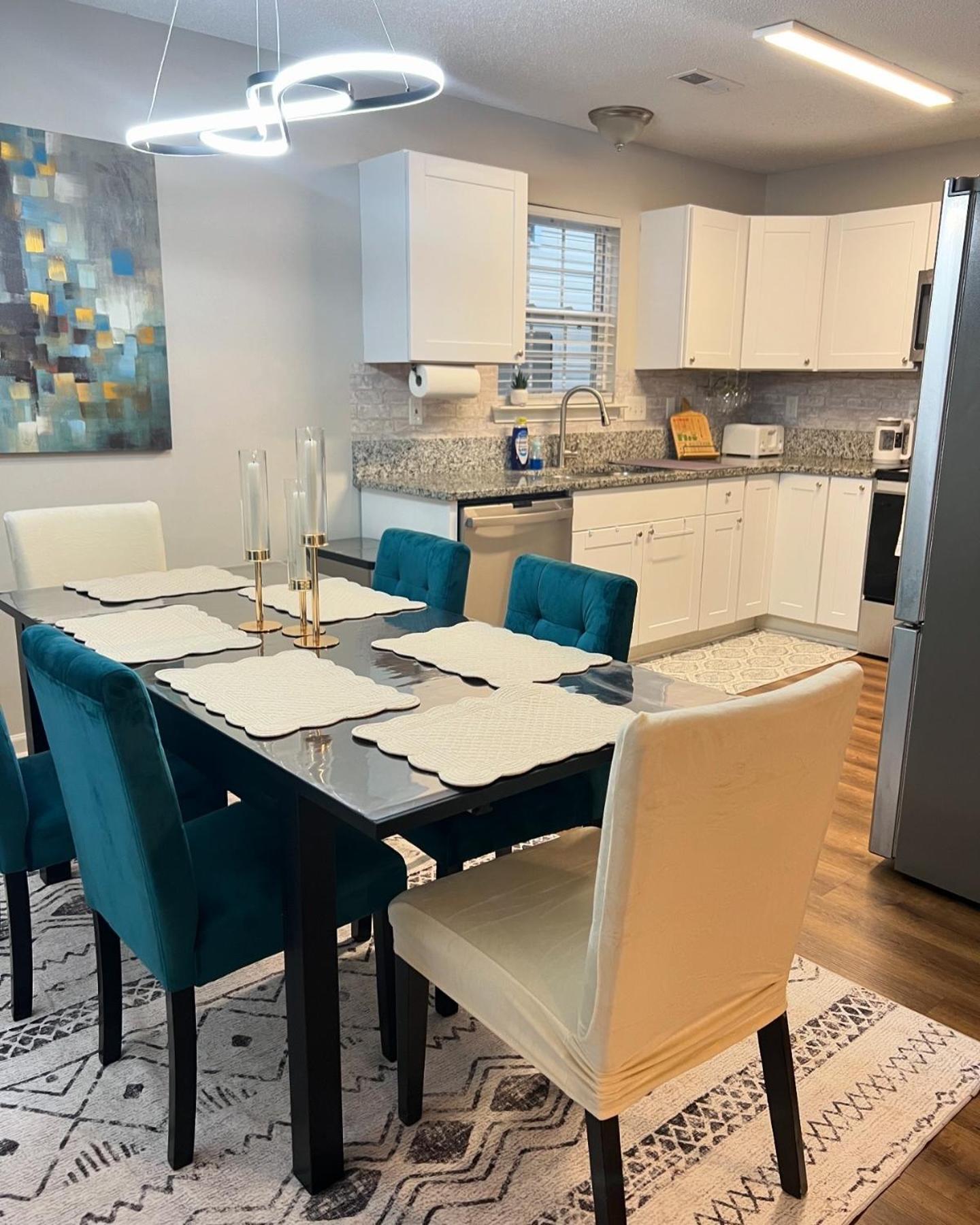 Queen City Family-Friendly Entire House, シャーロット エクステリア 写真